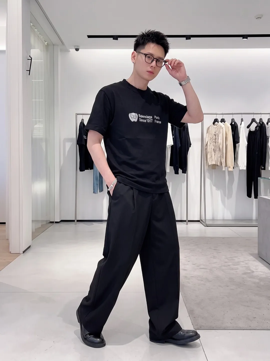 P100✨🔥 [BALENCIAGA] 2026FW short-sleeved T-shirt Premium 26s double yarn 300g fabric embroidery fraying process Color: Black White Green Size: S M L XL 2XL